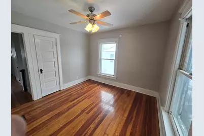 25 E Roosevelt Street, Freeport, IL 61032 - Photo 5