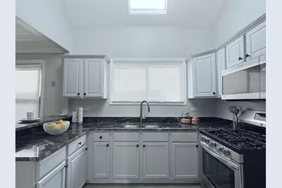 11248 S Parnell Avenue, Chicago, IL 60628 - Photo 7