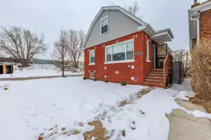 9356 S Manistee Ave, Chicago, IL 60617 - Photo 3