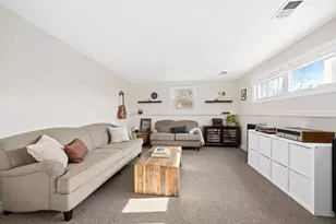 2422 Stonewall Ave, Woodridge, IL 60517 - Photo 19