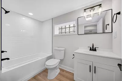 2250 E 92nd Place, Chicago, IL 60617 - Photo 15