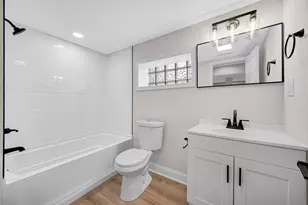 2250 E 92nd Pl, Chicago, IL 60617 - Photo 15