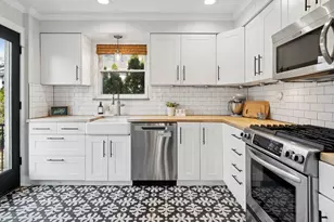 820 Cherry St, Wheaton, IL 60187 - Photo 7