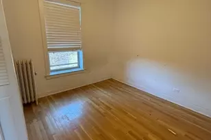 2139 W Lunt Ave, Chicago, IL 60645 - Photo 7