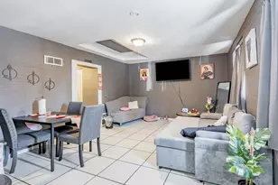 210 Southgate Ave, Chicago Heights, IL 60411 - Photo 3