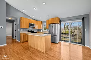 180 Karen Dr, Bourbonnais, IL 60914 - Photo 5