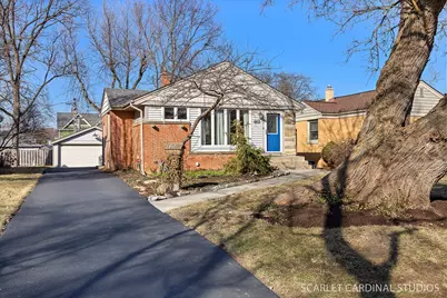 882 Hillside Avenue, Glen Ellyn, IL 60137 - Photo 1