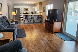 328 Wellington Ave, Elk Grove Village, IL 60007 - Photo 5