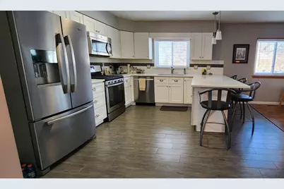 328 Wellington Avenue, Elk Grove Village, IL 60007 - Photo 3