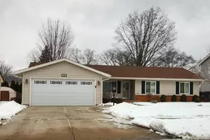 328 Wellington Ave, Elk Grove Village, IL 60007 - Photo 1