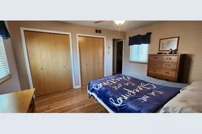 328 Wellington Avenue, Elk Grove Village, IL 60007 - Photo 9