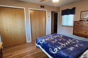 328 Wellington Ave, Elk Grove Village, IL 60007 - Photo 9