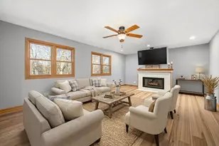 336 Panama Ave, Hampshire, IL 60140 - Photo 5