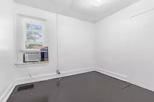 617 N Central Ave, Rockford, IL 61101 - Photo 9