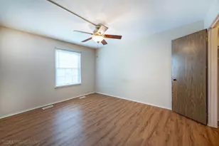 1321 7 Pines Rd, Schaumburg, IL 60193 - Photo 11