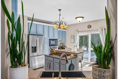 328 W Chester Drive, Maple Park, IL 60151 - Photo 9