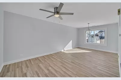 813 Kansas Street, Carol Stream, IL 60188 - Photo 5