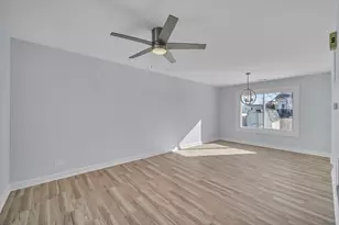 813 Kansas St, Carol Stream, IL 60188 - Photo 5