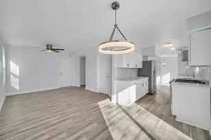 813 Kansas St, Carol Stream, IL 60188 - Photo 19