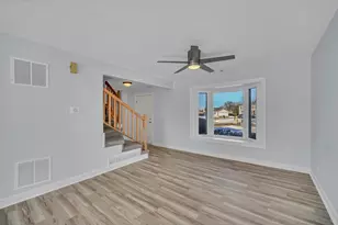 813 Kansas St, Carol Stream, IL 60188 - Photo 11