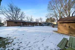 1703 Wisteria Rd, Rockford, IL 61107 - Photo 39