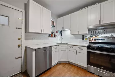 2142 W 18th Street, Chicago, IL 60608 - Photo 7