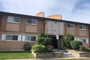 870 E Old Willow Rd, Prospect Heights, IL 60070 - Photo 1