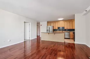 33 W Ontario St, Chicago, IL 60654 - Photo 5
