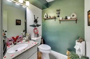 29 N Macgillis Dr, Round Lake, IL 60073 - Photo 7