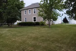 4731 E 10th Rd, Earlville, IL 60518 - Photo 3