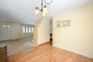 1727 Warwick Ln, Schaumburg, IL 60193 - Photo 11