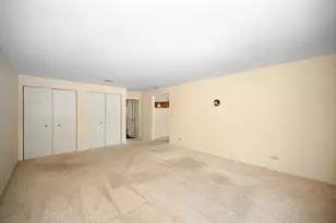 1727 Warwick Ln, Schaumburg, IL 60193 - Photo 19