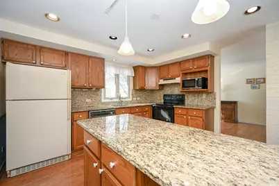 1727 Warwick Lane, Schaumburg, IL 60193 - Photo 13