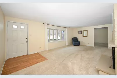 1727 Warwick Lane, Schaumburg, IL 60193 - Photo 5