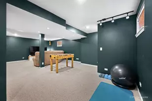 39W844 Carl Sandburg Rd, Saint Charles, IL 60175 - Photo 43