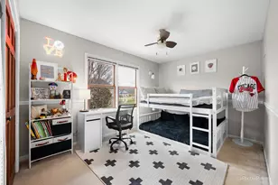 39W844 Carl Sandburg Rd, Saint Charles, IL 60175 - Photo 37