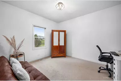 39W844 Carl Sandburg Road, Saint Charles, IL 60175 - Photo 23