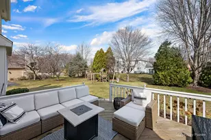 39W844 Carl Sandburg Rd, Saint Charles, IL 60175 - Photo 15