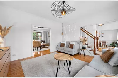 39W844 Carl Sandburg Road, Saint Charles, IL 60175 - Photo 9