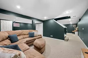 39W844 Carl Sandburg Rd, Saint Charles, IL 60175 - Photo 41