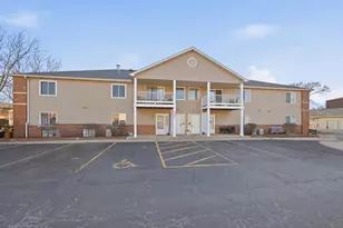 1361 Rock Run Dr, Crest Hill, IL 60403 - Photo 1