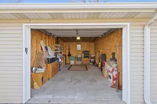 1361 Rock Run Dr, Crest Hill, IL 60403 - Photo 17