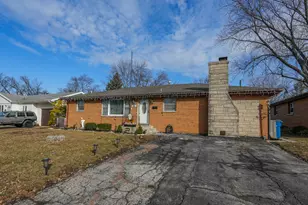 260 W Country Ct, Bourbonnais, IL 60914 - Photo 3