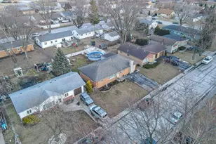 260 W Country Ct, Bourbonnais, IL 60914 - Photo 41