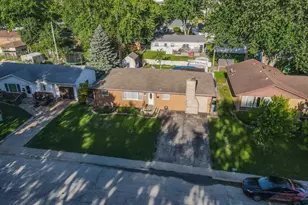 260 W Country Ct, Bourbonnais, IL 60914 - Photo 35