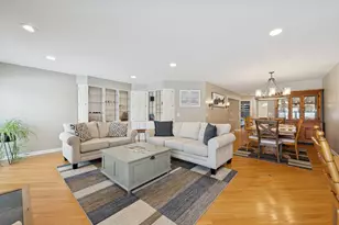 355 Havenwood Dr, Lake Geneva, WI 53147 - Photo 3