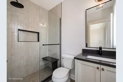 3051 N Christiana Avenue, Chicago, IL 60618 - Photo 17