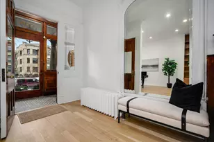 5519 S Cornell Ave, Chicago, IL 60637 - Photo 3