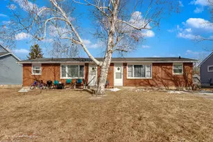 400 E Lafayette St, Somonauk, IL 60552 - Photo 1