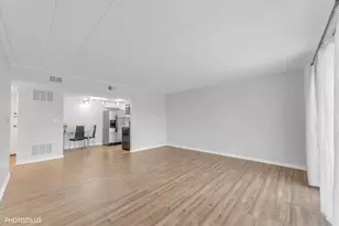 100 Deborah Ln, Wheeling, IL 60090 - Photo 3